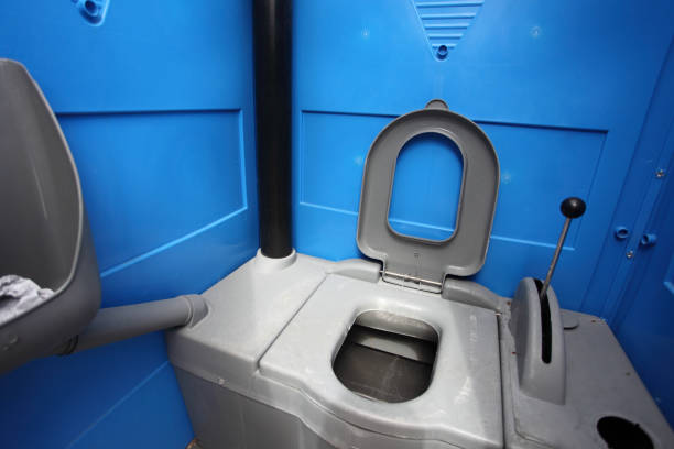 Best Portable restroom trailer rental  in Avon Park, FL